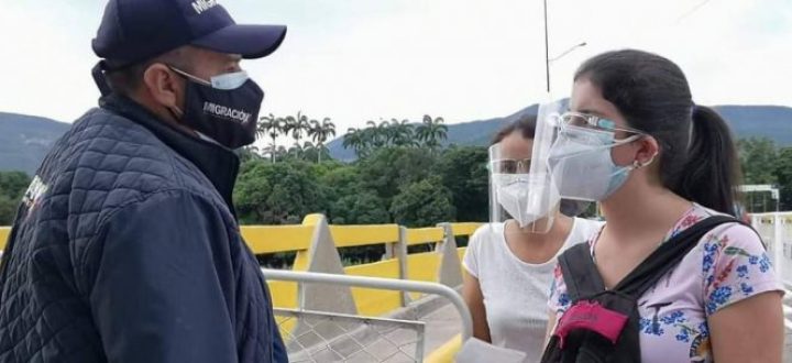 requisitos-frontera-Foto-La-Prensa-Tachira-696x305